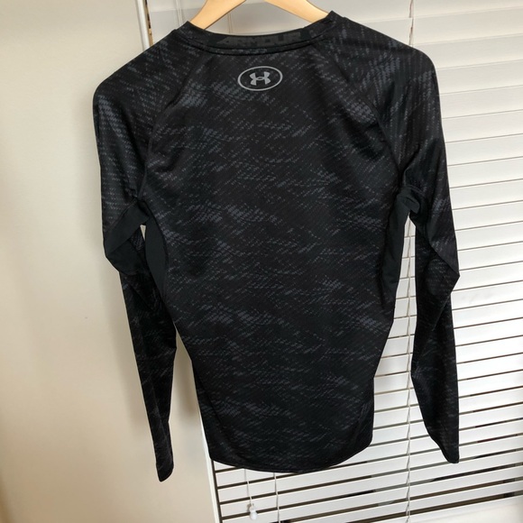 UNDER ARMOUR top - Picture 2 of 4